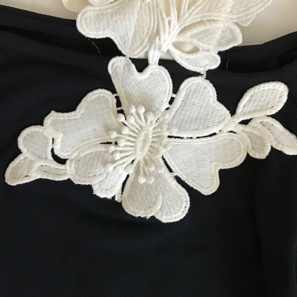 ALFANI One-Shoulder Applique Bell Sleeve Top Black White Women’s Plus Size 1X - Picture 13 of 16